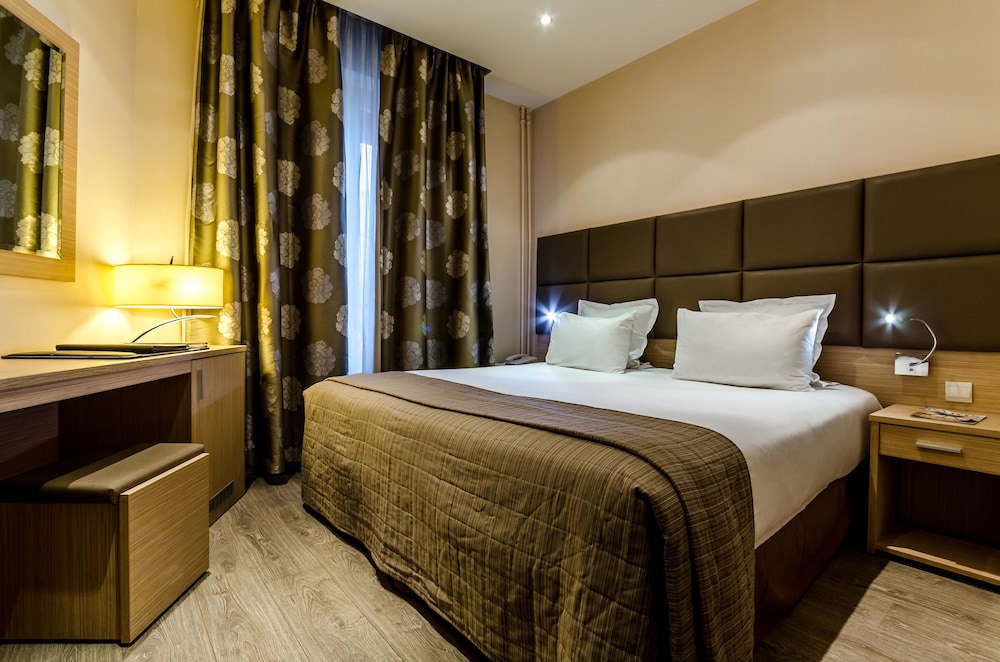 Hotel Riviera 17/50