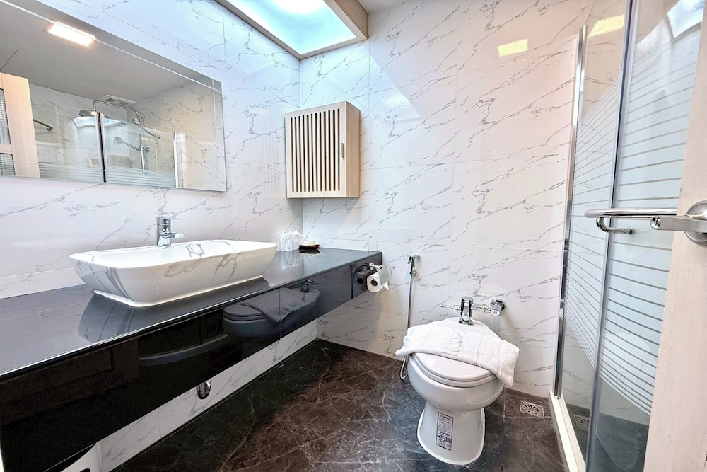 غرفة فاخرة بسرير كينج، Pailyn Hotel Phitsanulok 9/10