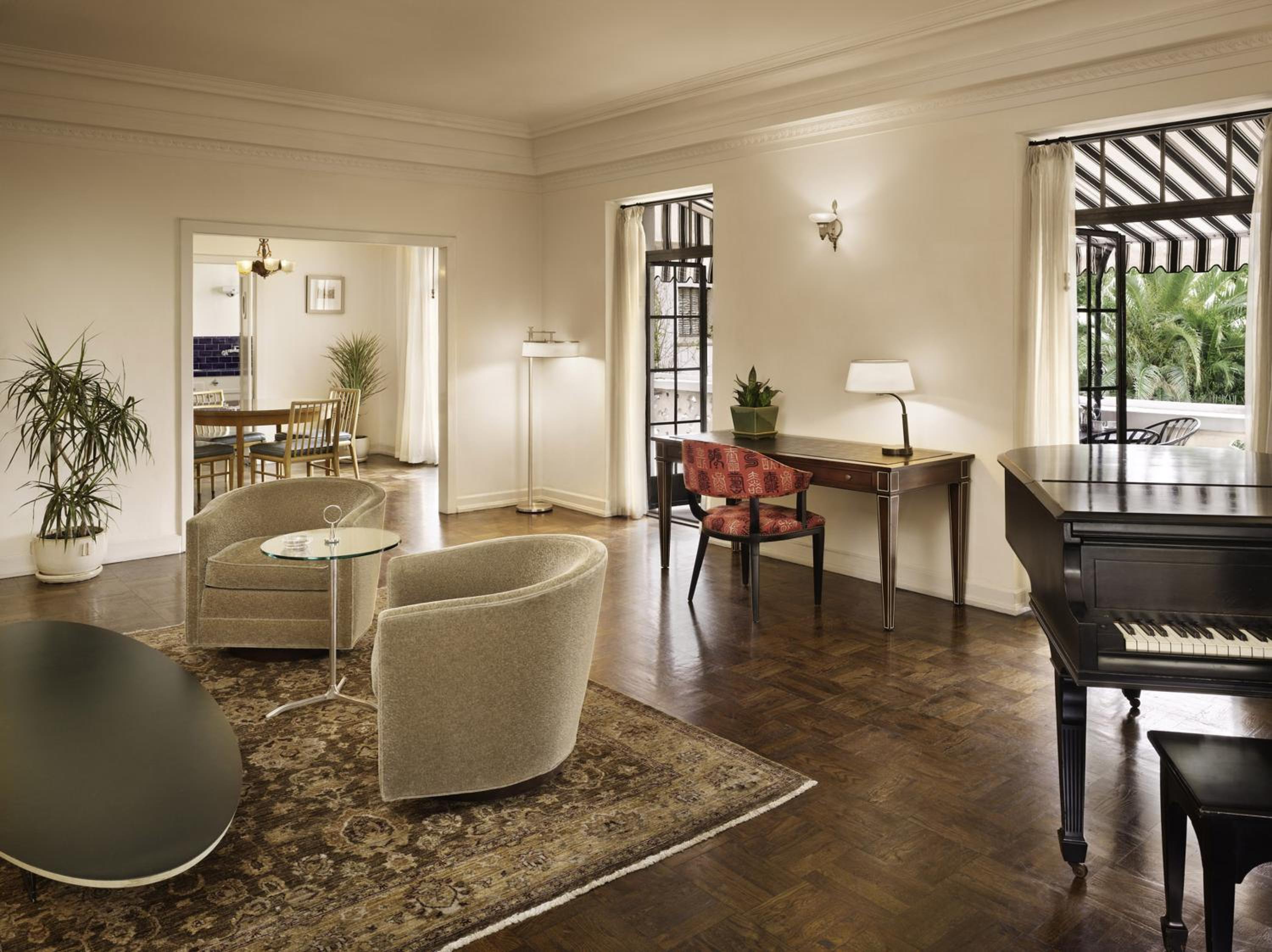 Chateau Marmont 37/48