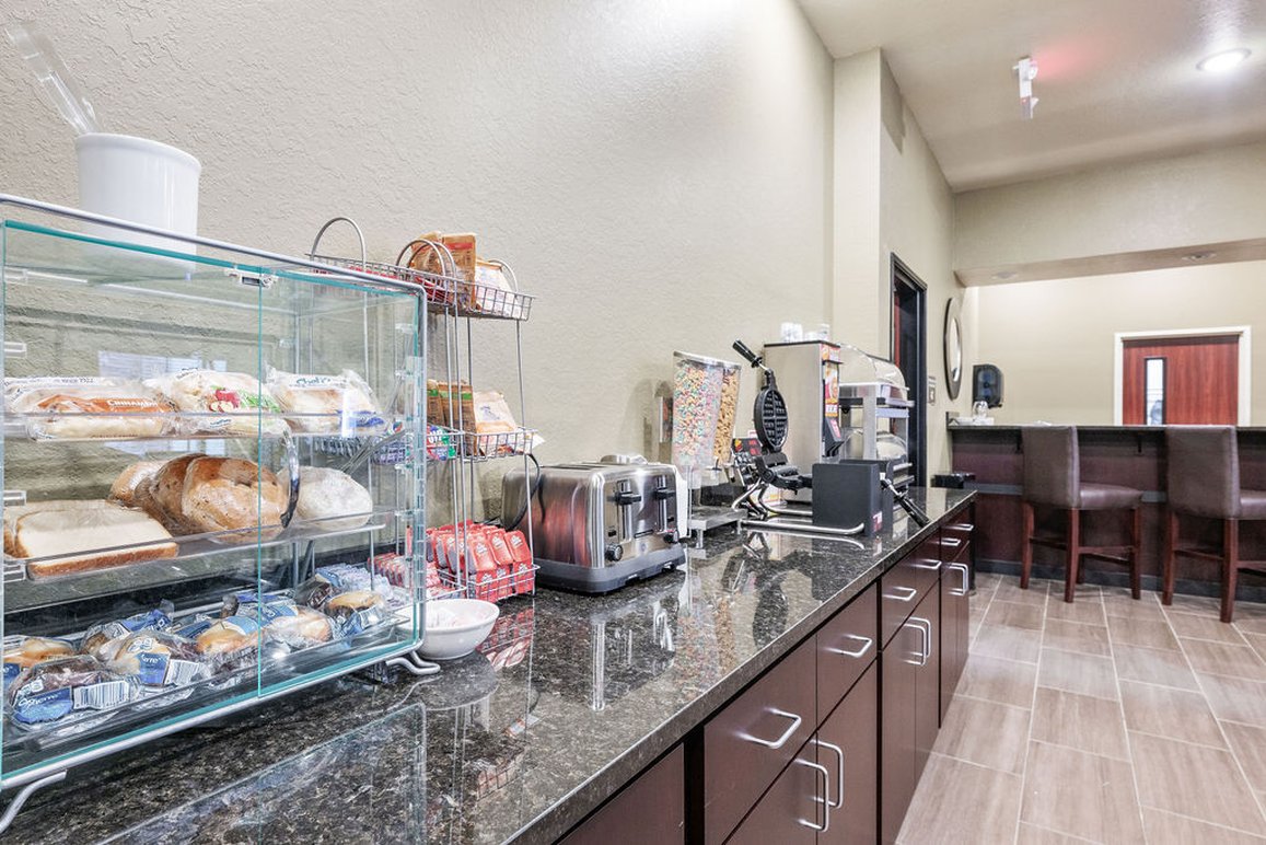 Cobblestone Hotel & Suites - Mosinee 14/23