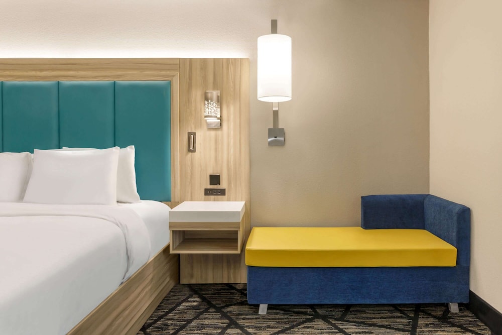 Wingate by Wyndham Murfreesboro 8/34