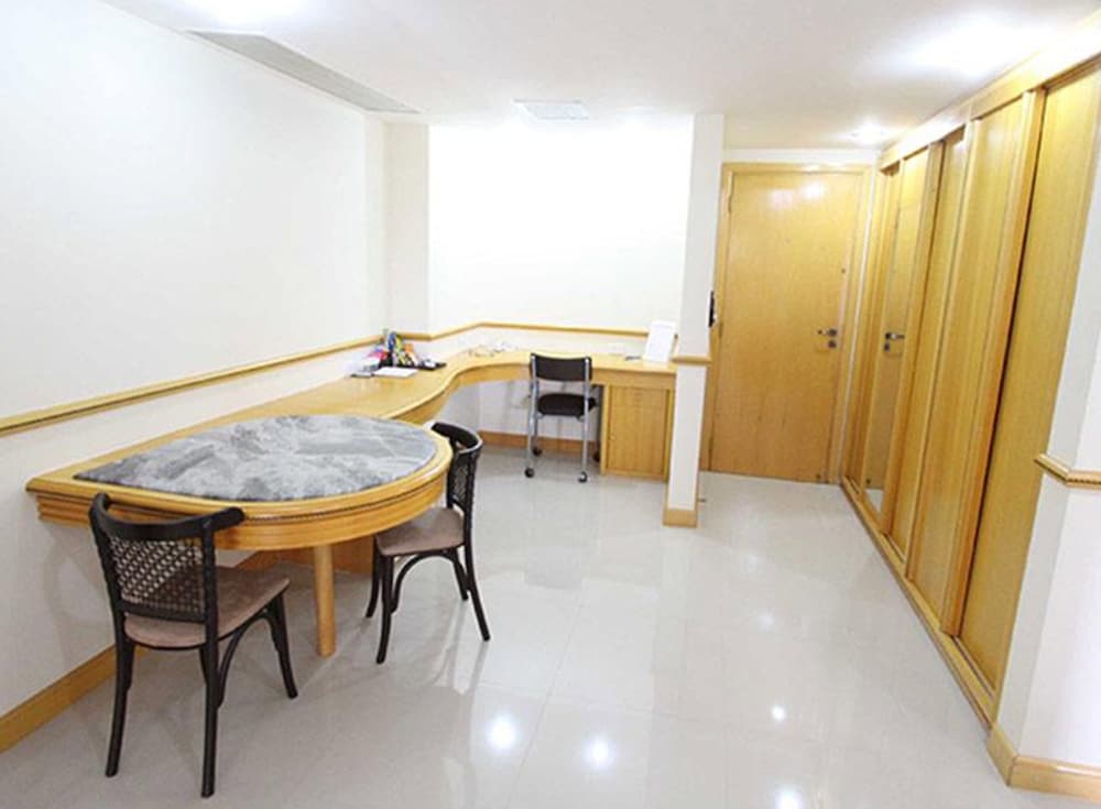 restaurant-cafeteria