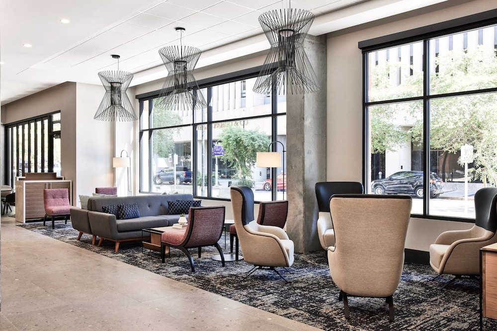 Hyatt Place Phoenix Downtown 32/54