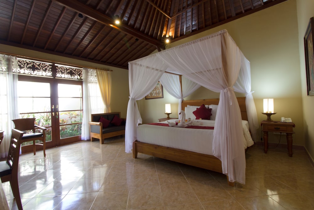Kuta Puri Bungalow 37/73