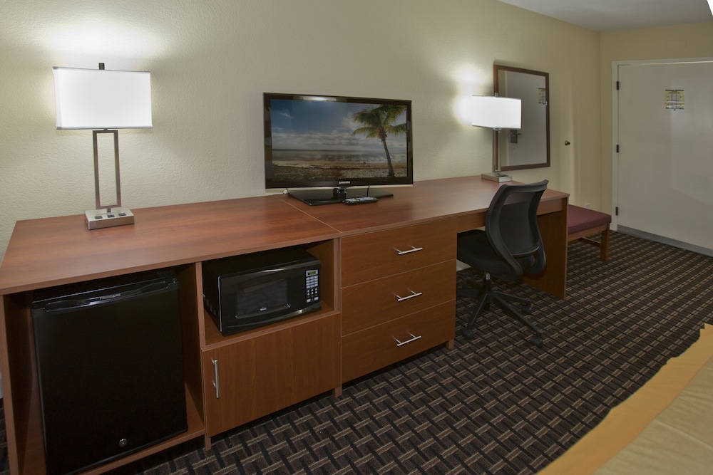 Days Inn by Wyndham Port Charlotte/Punta Gorda 44/50