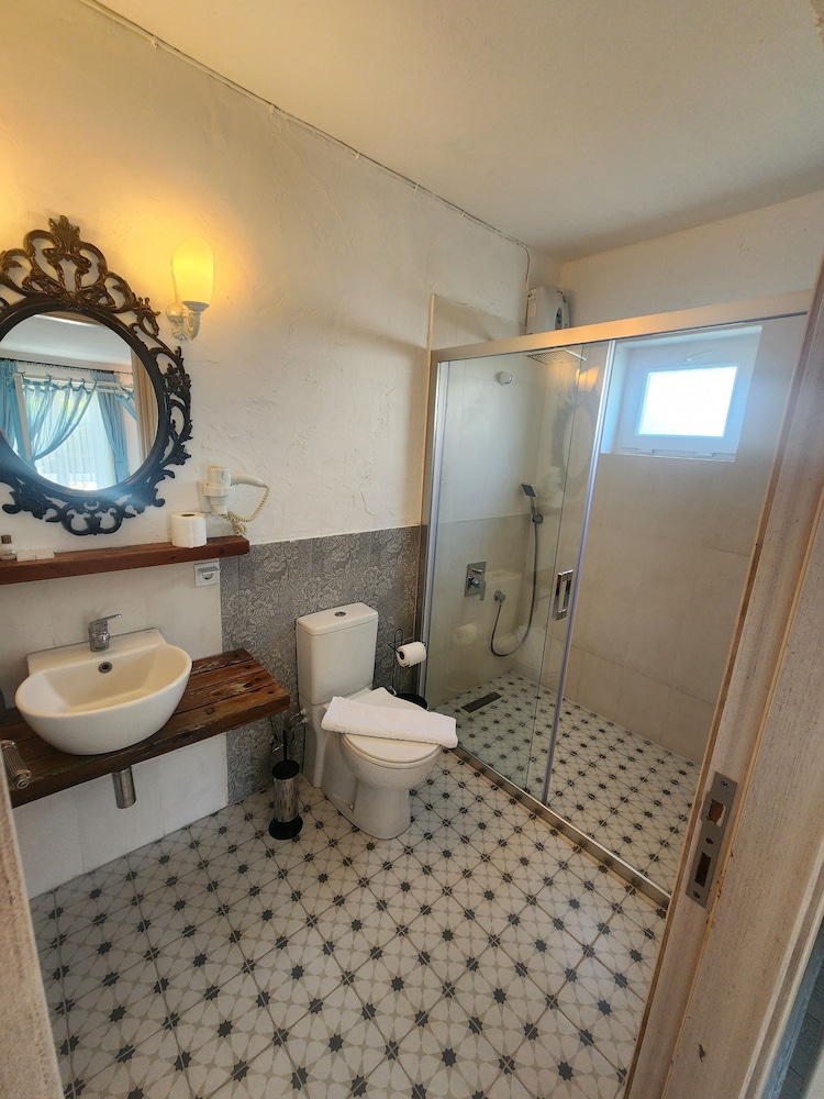Tarcin Alacati Otel - Adults Only 48/48