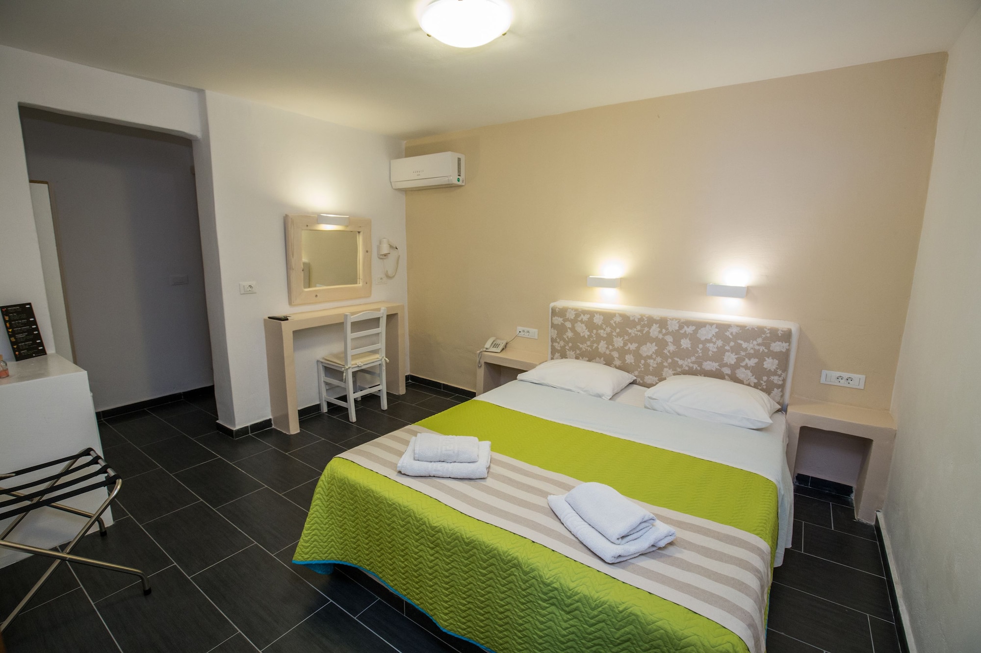 غرفة قياسية بسرير مزدوج، Olympic Hotel 3/6