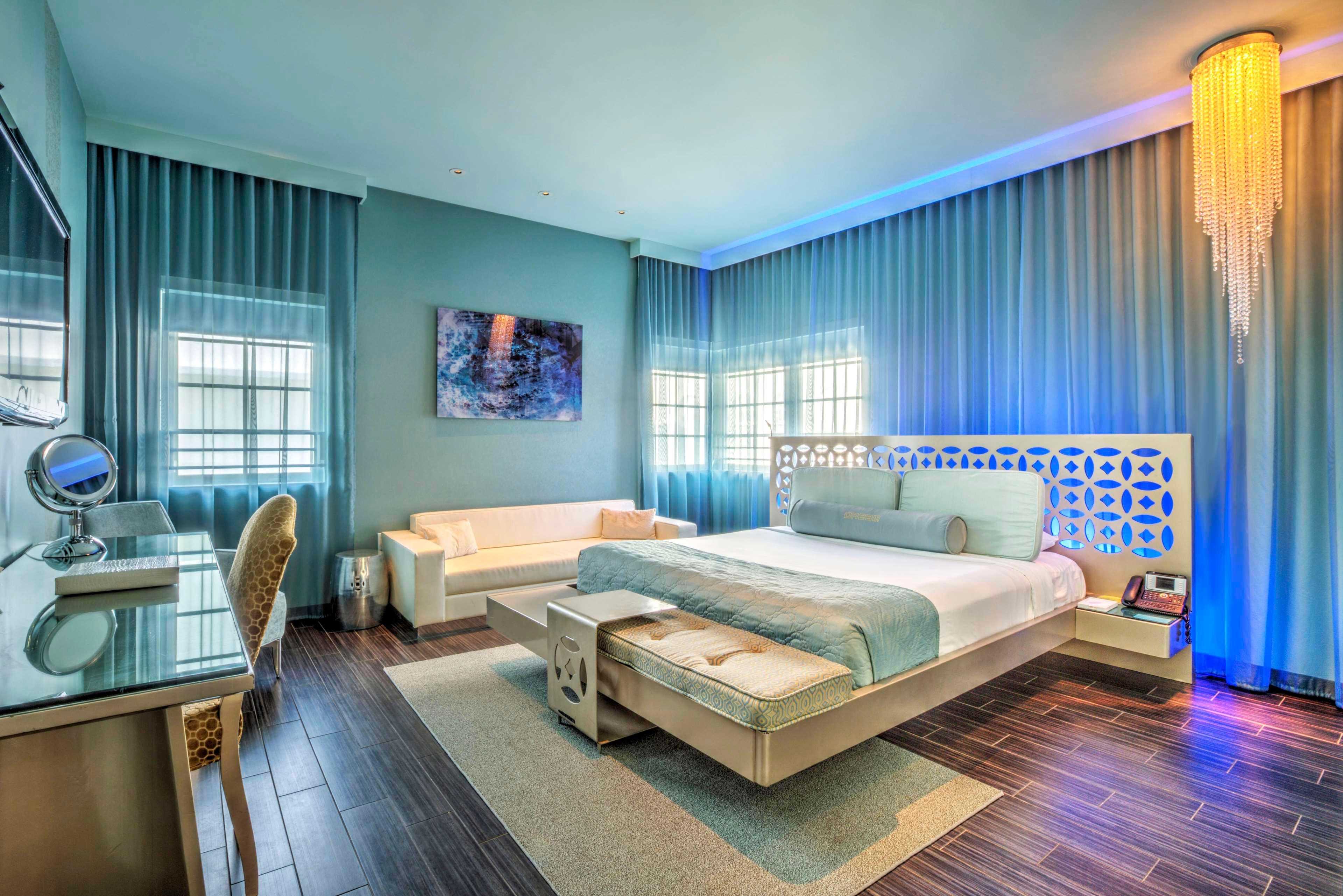 Gold, Studio, Queen Bed