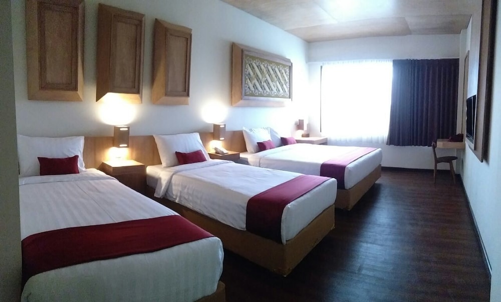Hotel Parangraja 18/61