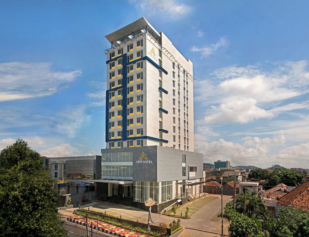 Arte Hotel Bandar Lampung 4/48