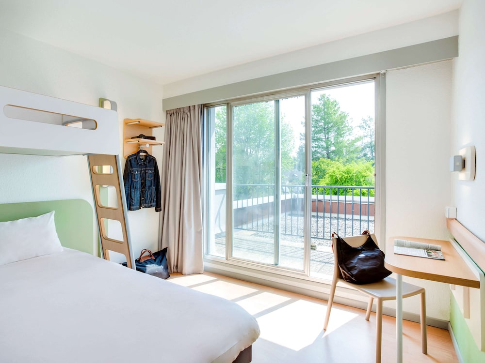 Ibis Budget Pau Lescar 30/68