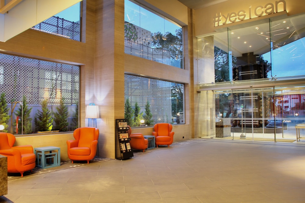 Radisson Bengaluru City Center 56/58