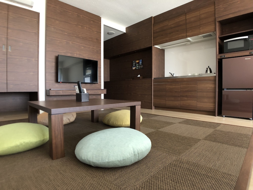 Hotel Sunset Hill 24/38