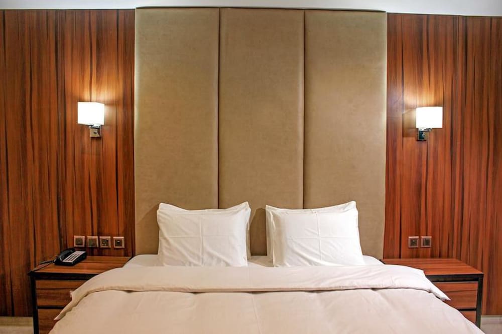 STANDARD, DOUBLE BED