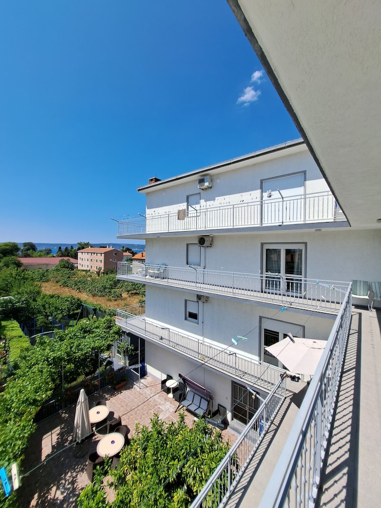 Guesthouse Varnica 6/50