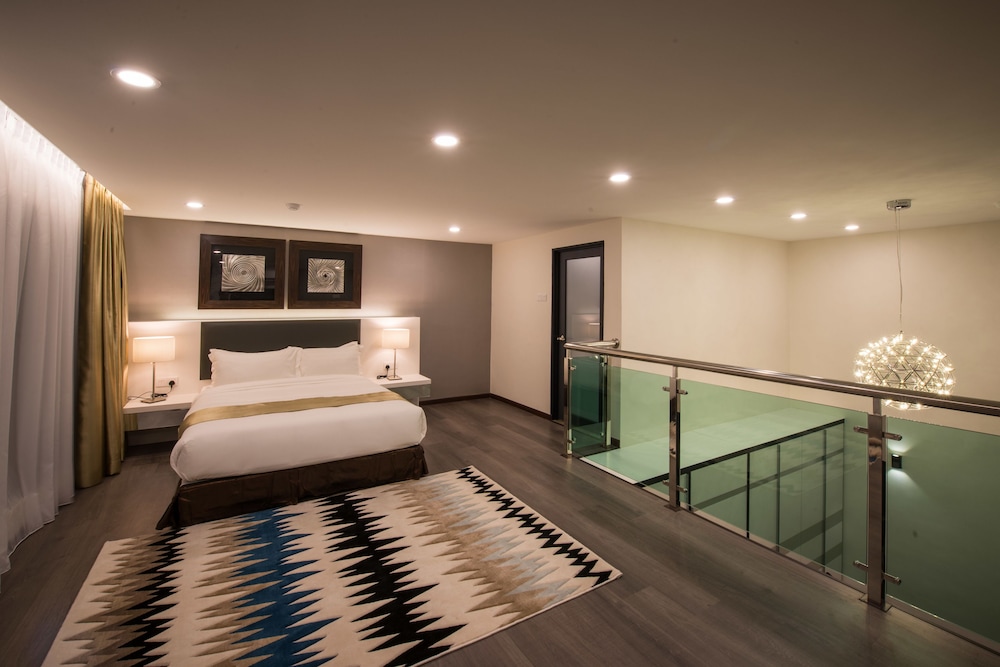 Asiatic Hotel 20/50