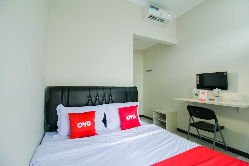 OYO 1078 Fakhira Residence 23/31