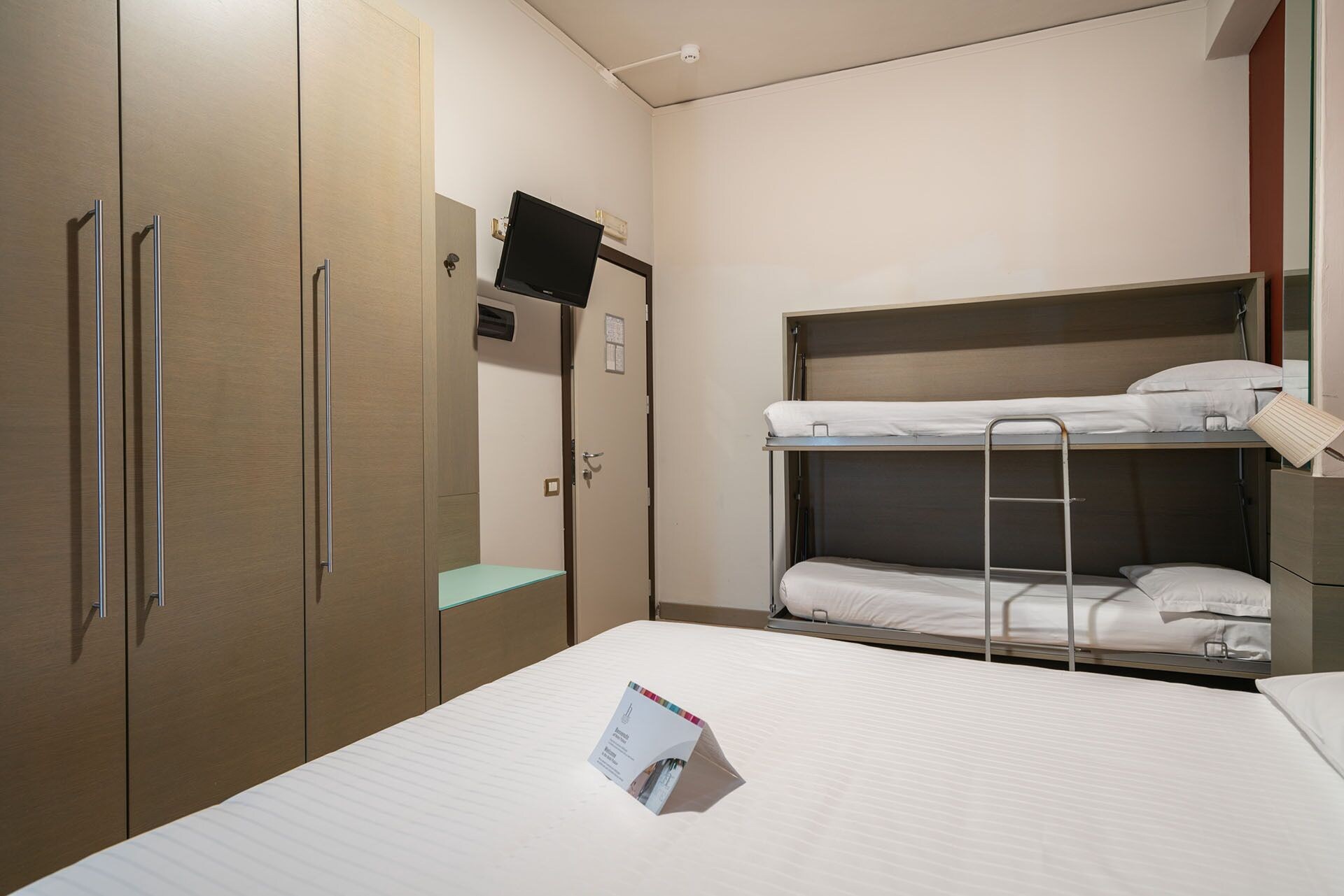 غرفة قياسية رباعية، Hotel Palace 3/5