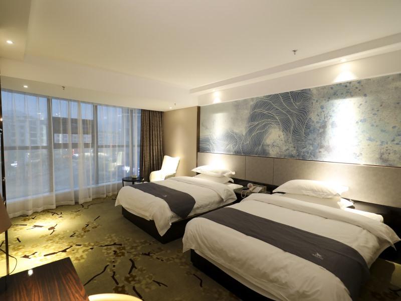 GreenTree Eastern Jingde Town Railway Station Hotel 13/49