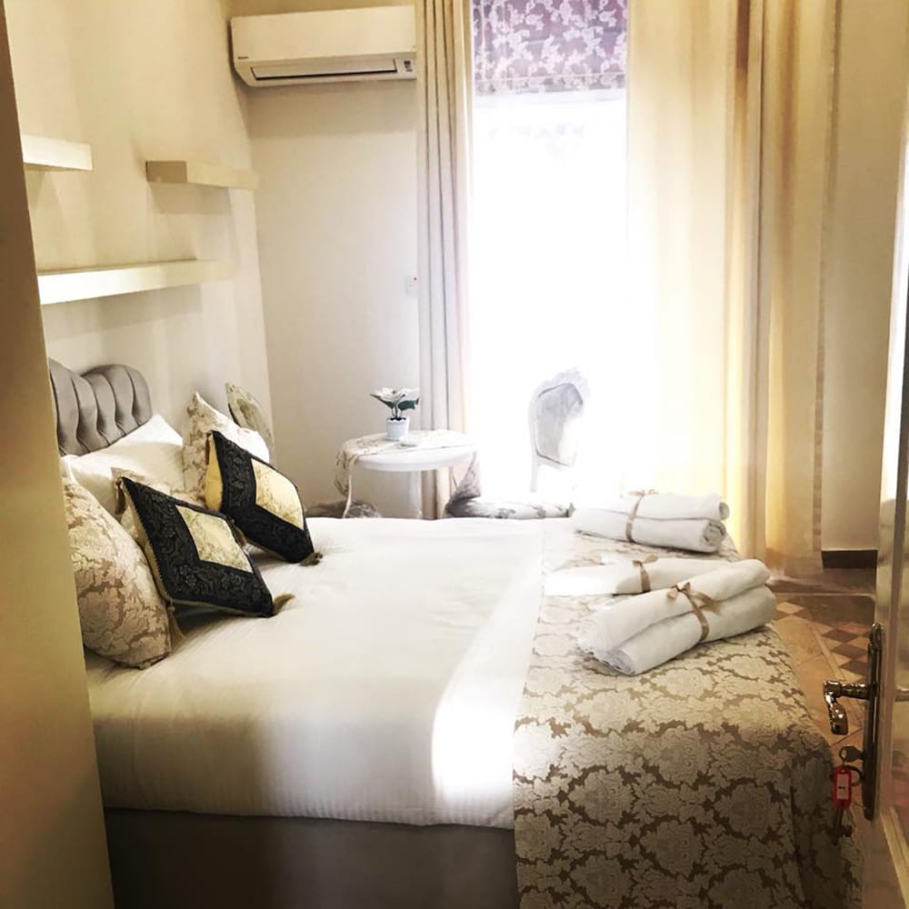 Lord's Residence Boutique Hotel 35/75