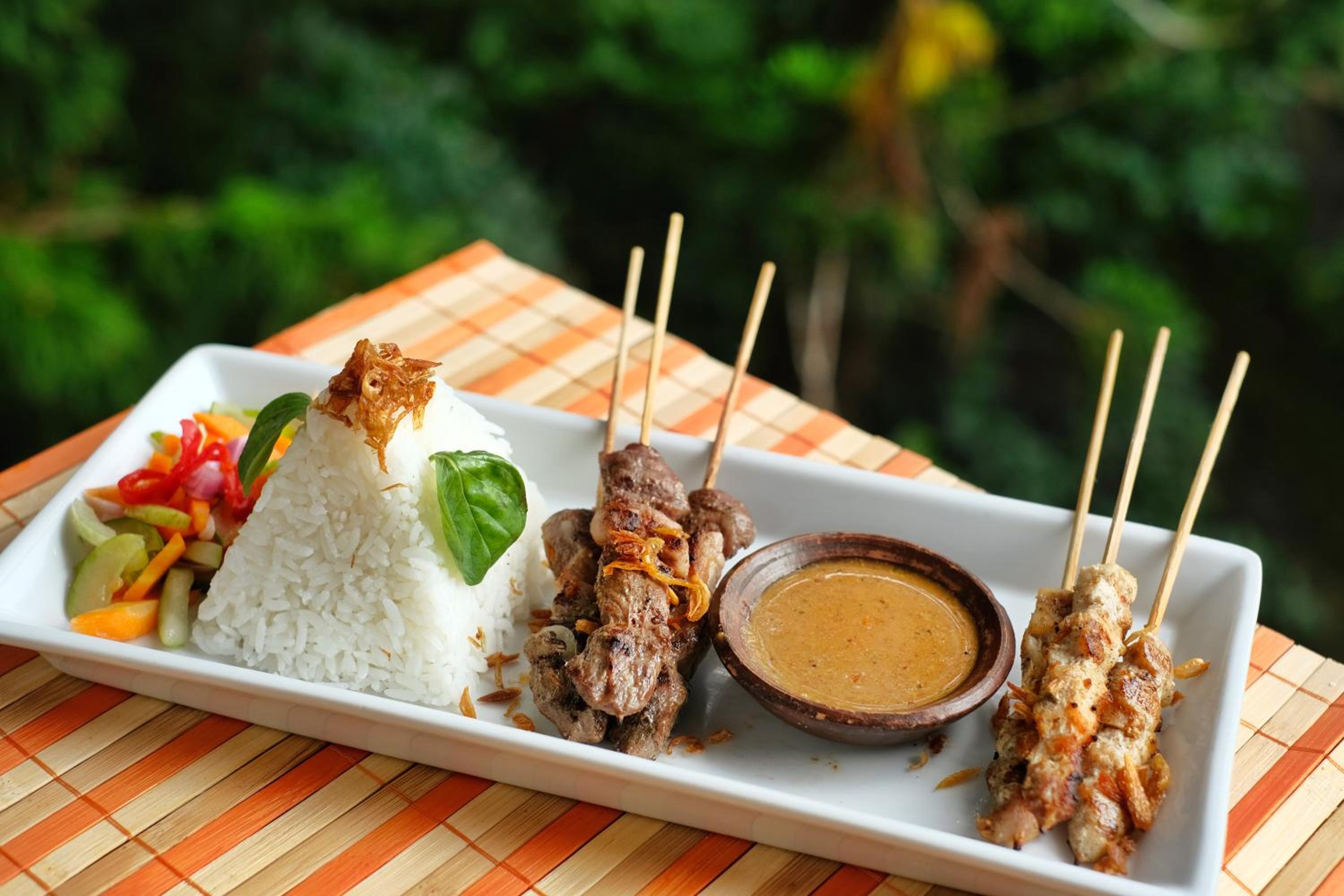 The Grand Hill Bistro Cafe Resort Hotel 37/57