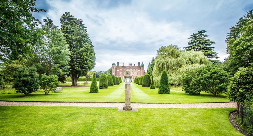 Madingley Hall 25/57