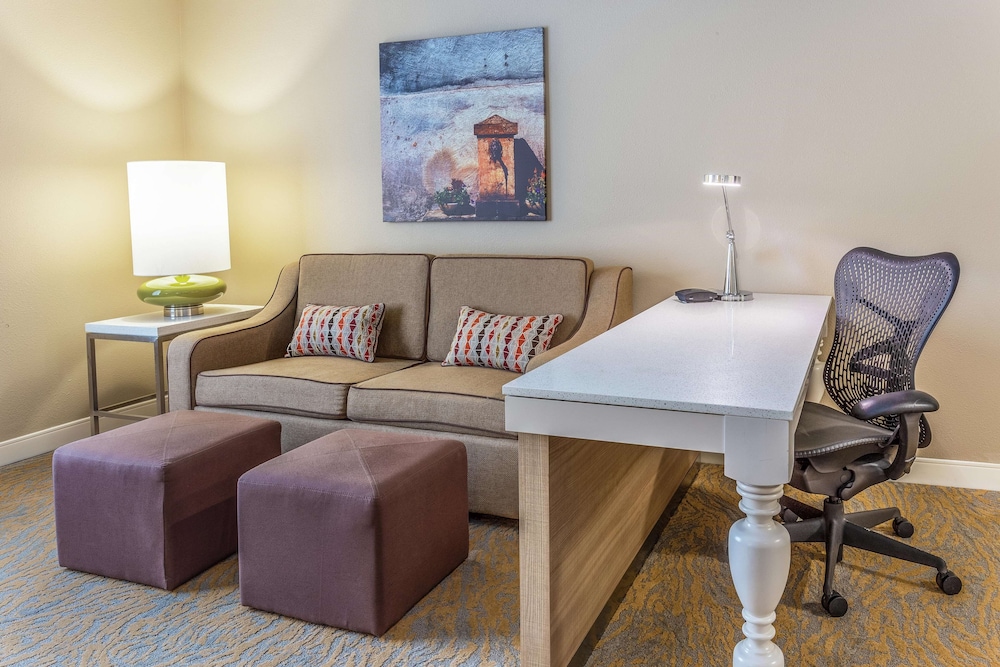 Hilton Garden Inn St. Charles 44/48