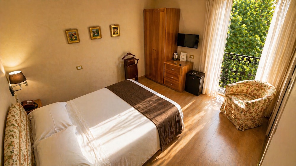 Classic, Double or Twin Bed