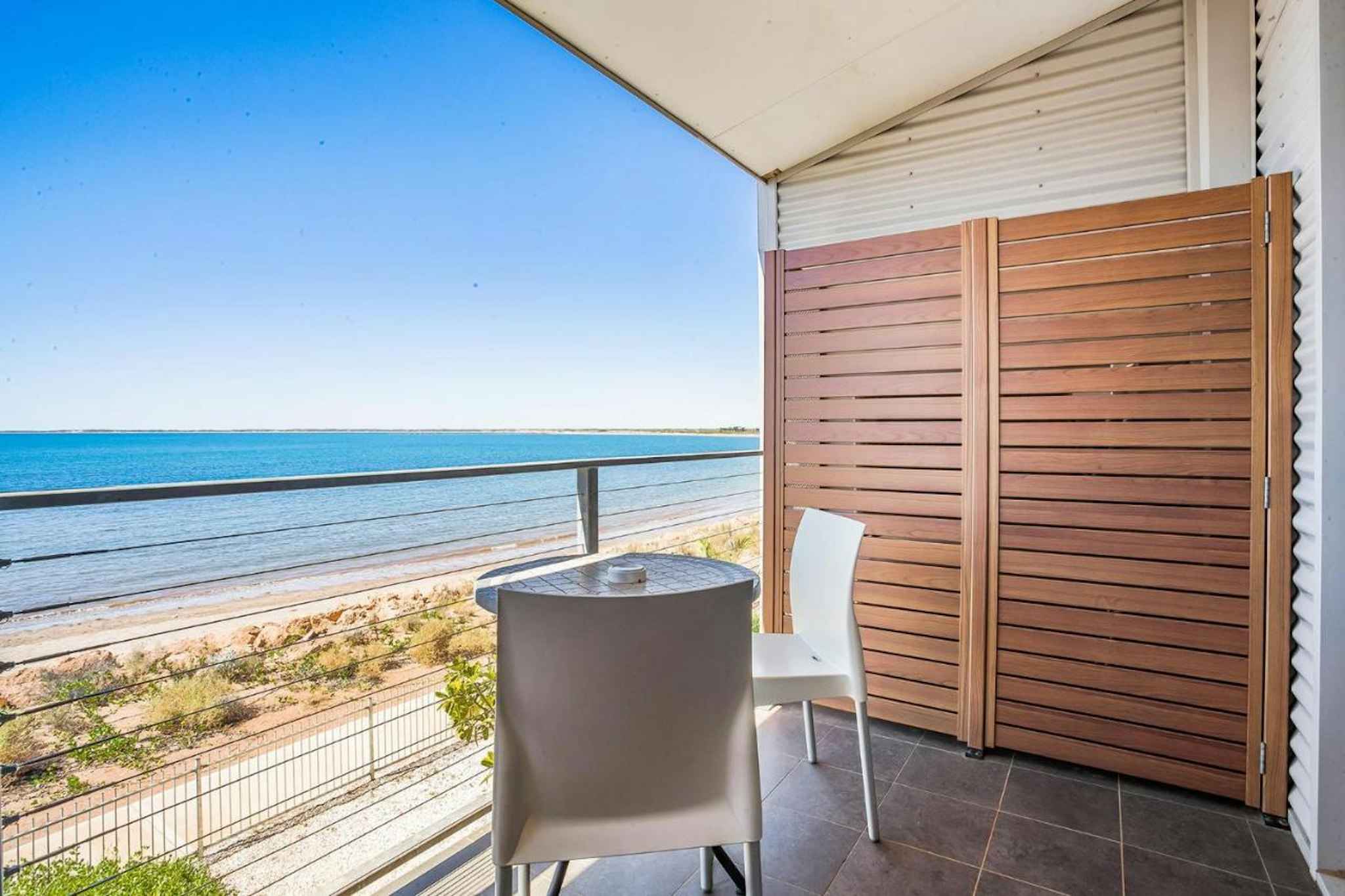 Onslow Beach Resort 19/21