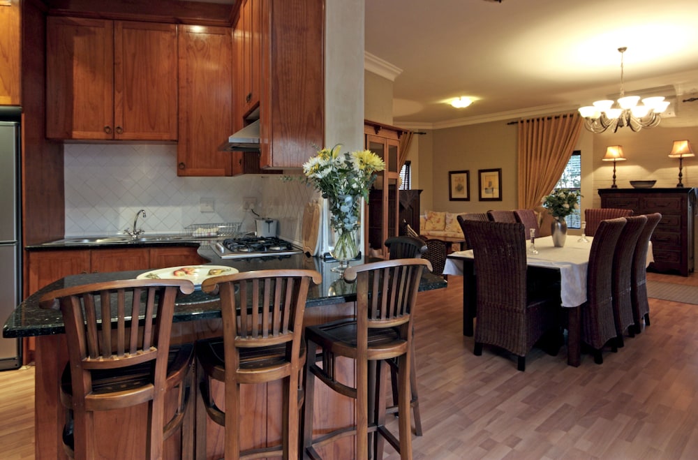 A Smart Stay Apartments 27/42