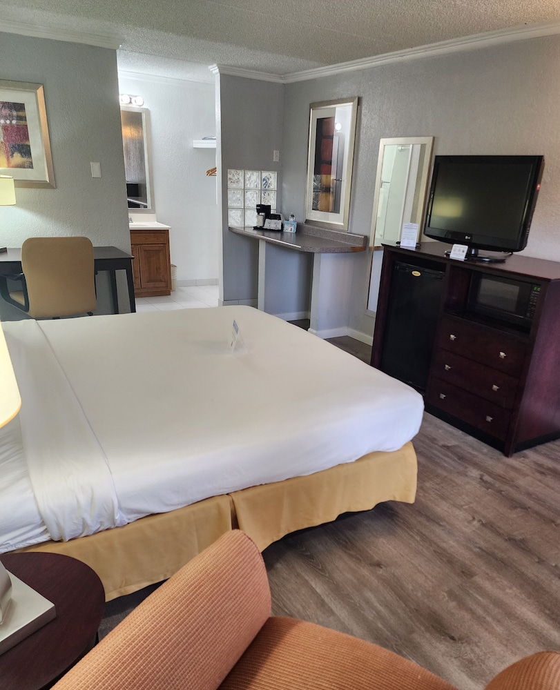 Mariposa Hotel 21/58