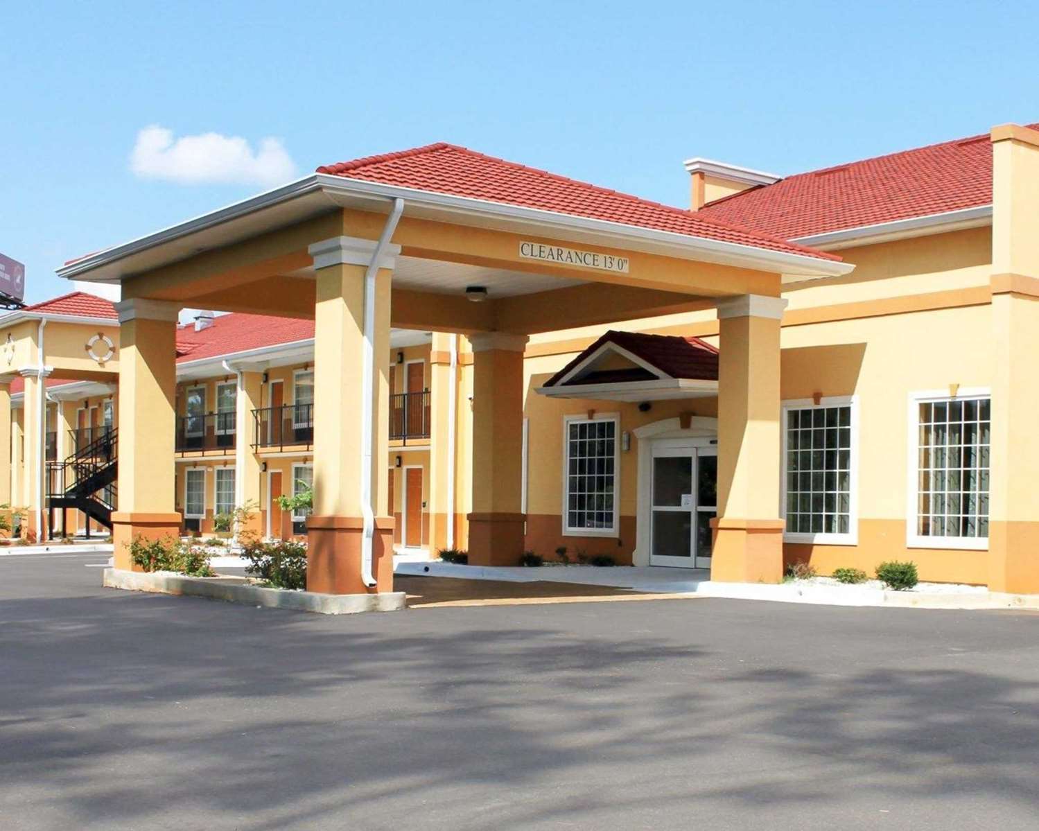 Quality Inn & Suites Greenville I-65 2/34