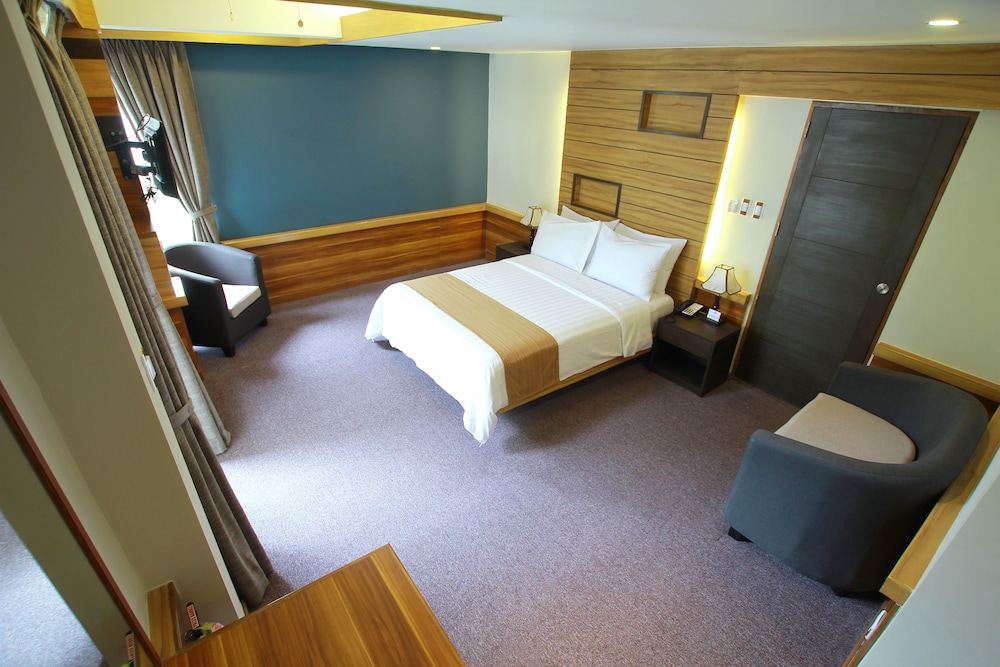 Grand Sierra Pines Hotel 21/63