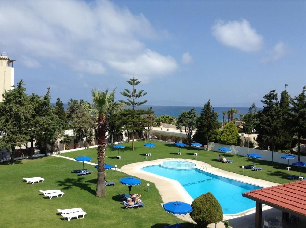 Family World Aqua Beach Matoula Complex 46/48