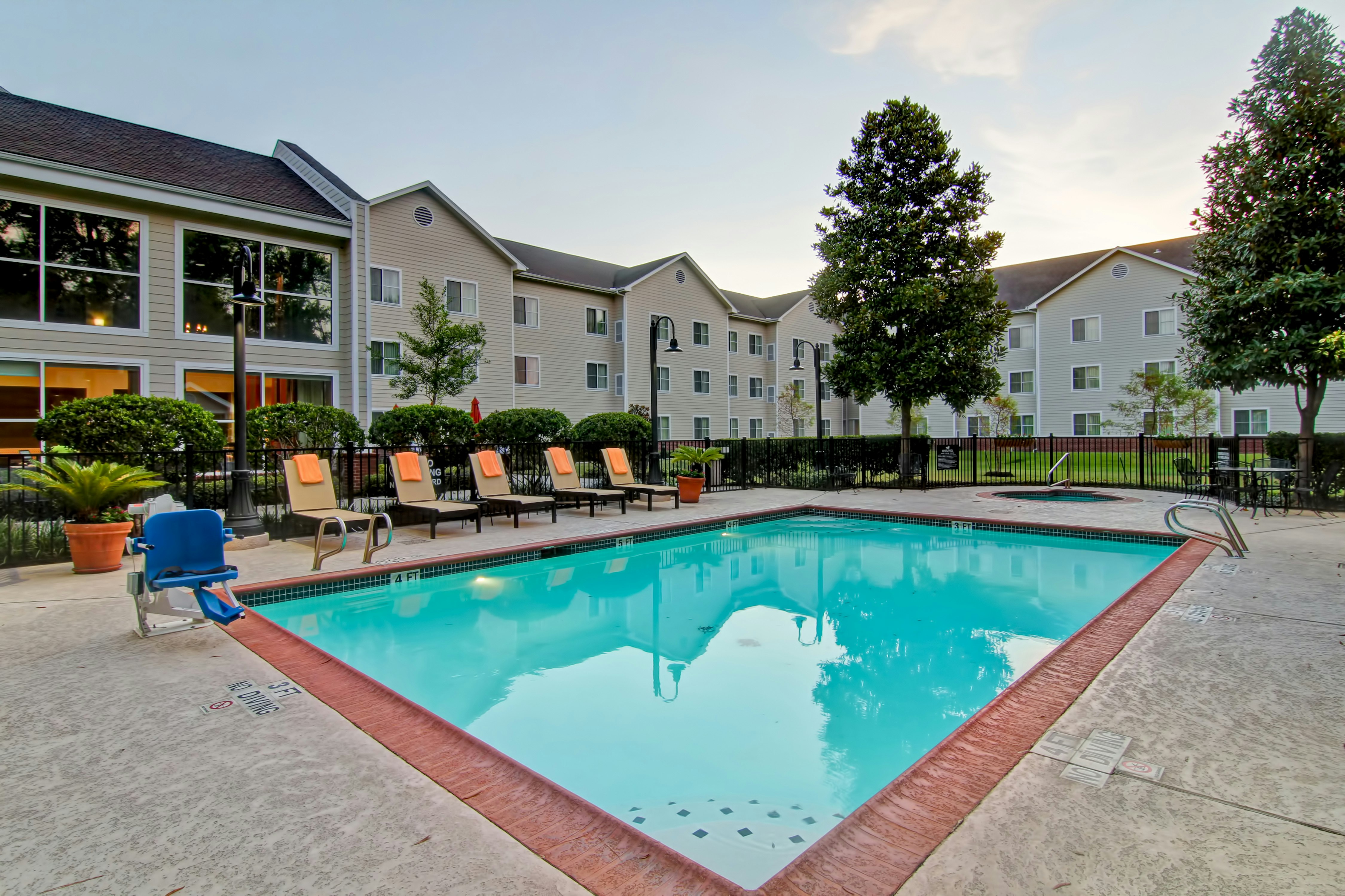 Homewood Suites by Hilton Houston Kingwood Parc Airport Area 50/51