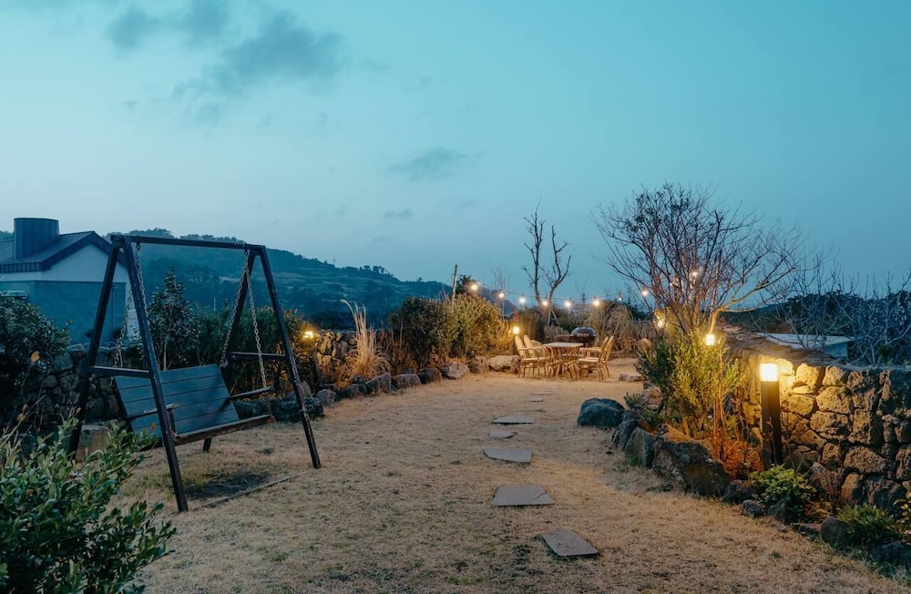 Bookchon Place Jeju 55/60