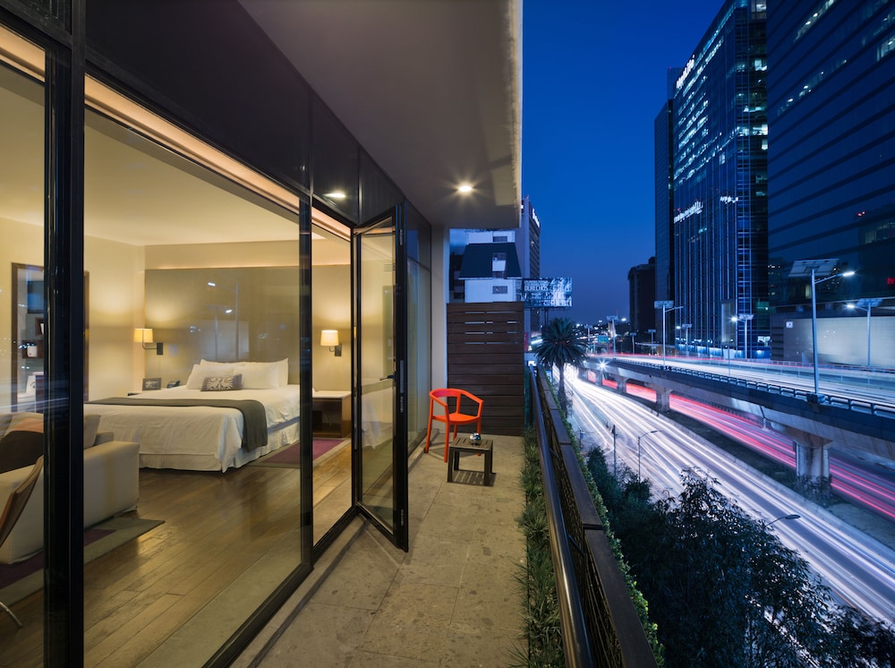 Las Suites 56/67