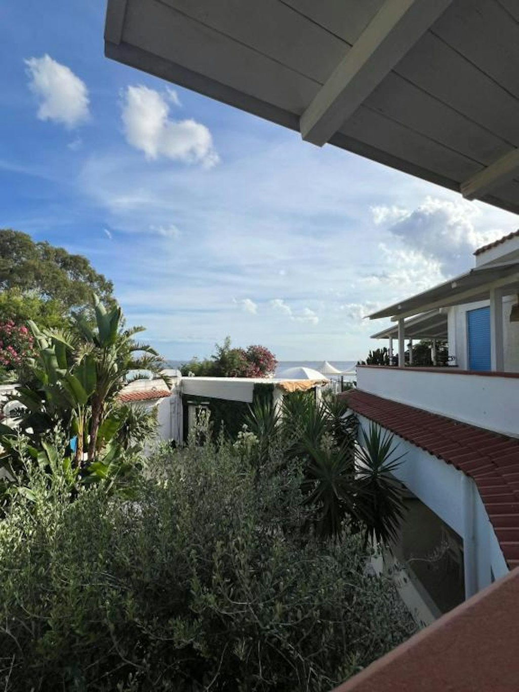 Regent Beach Hotel & Apartments 29/38