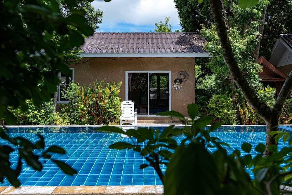 Muntra Garden Resort 4/47