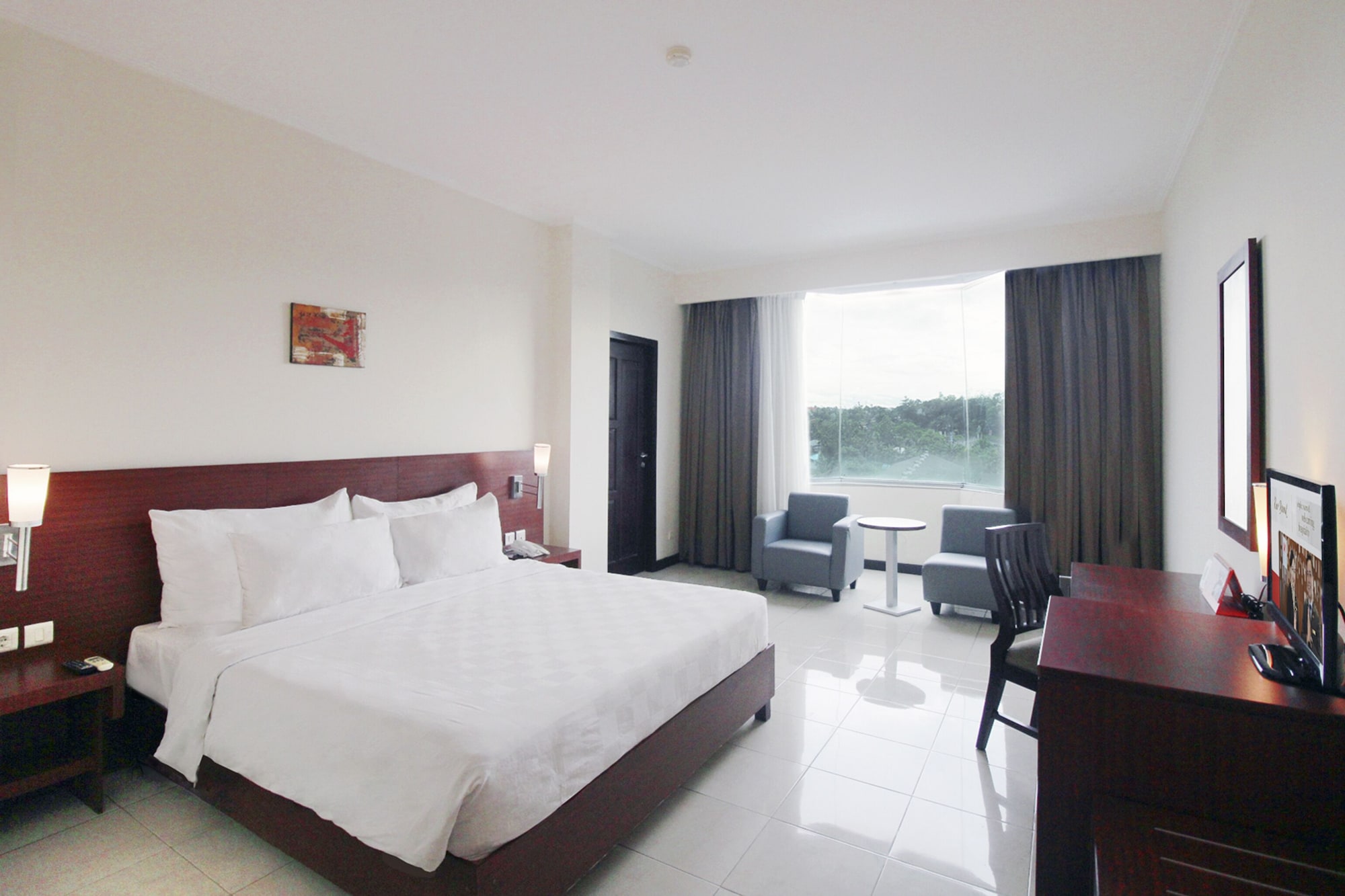 Grand, Hollywood, Deluxe, Twin Beds، SWISS-BELHOTEL MANOKWARI 3/10