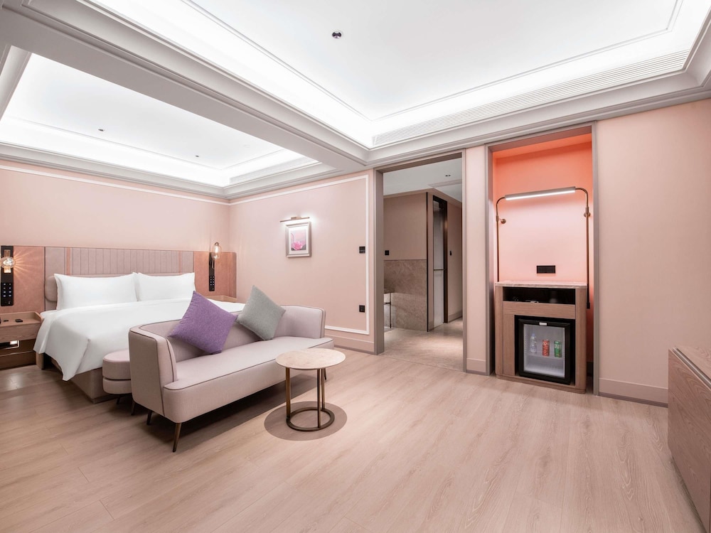 Mercure Chongqing Times Paradise Walk 16/50