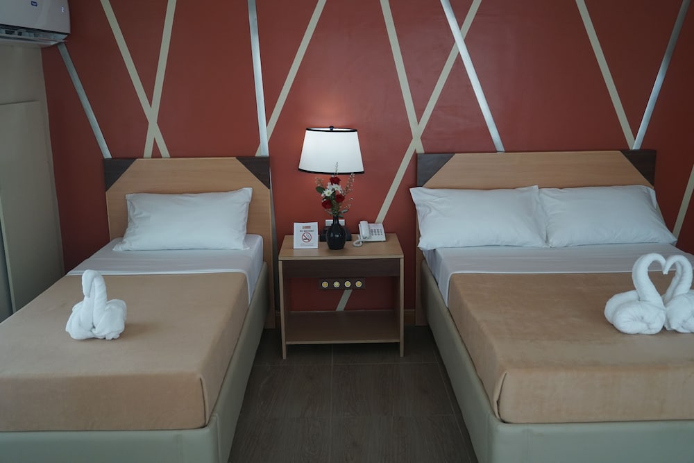 New Dawn Hotel Plus 12/79