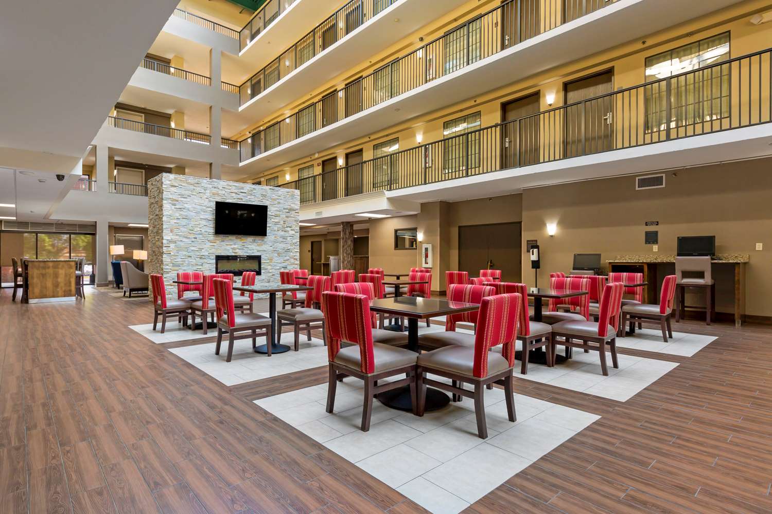 Comfort Suites Fredericksburg South 33/41