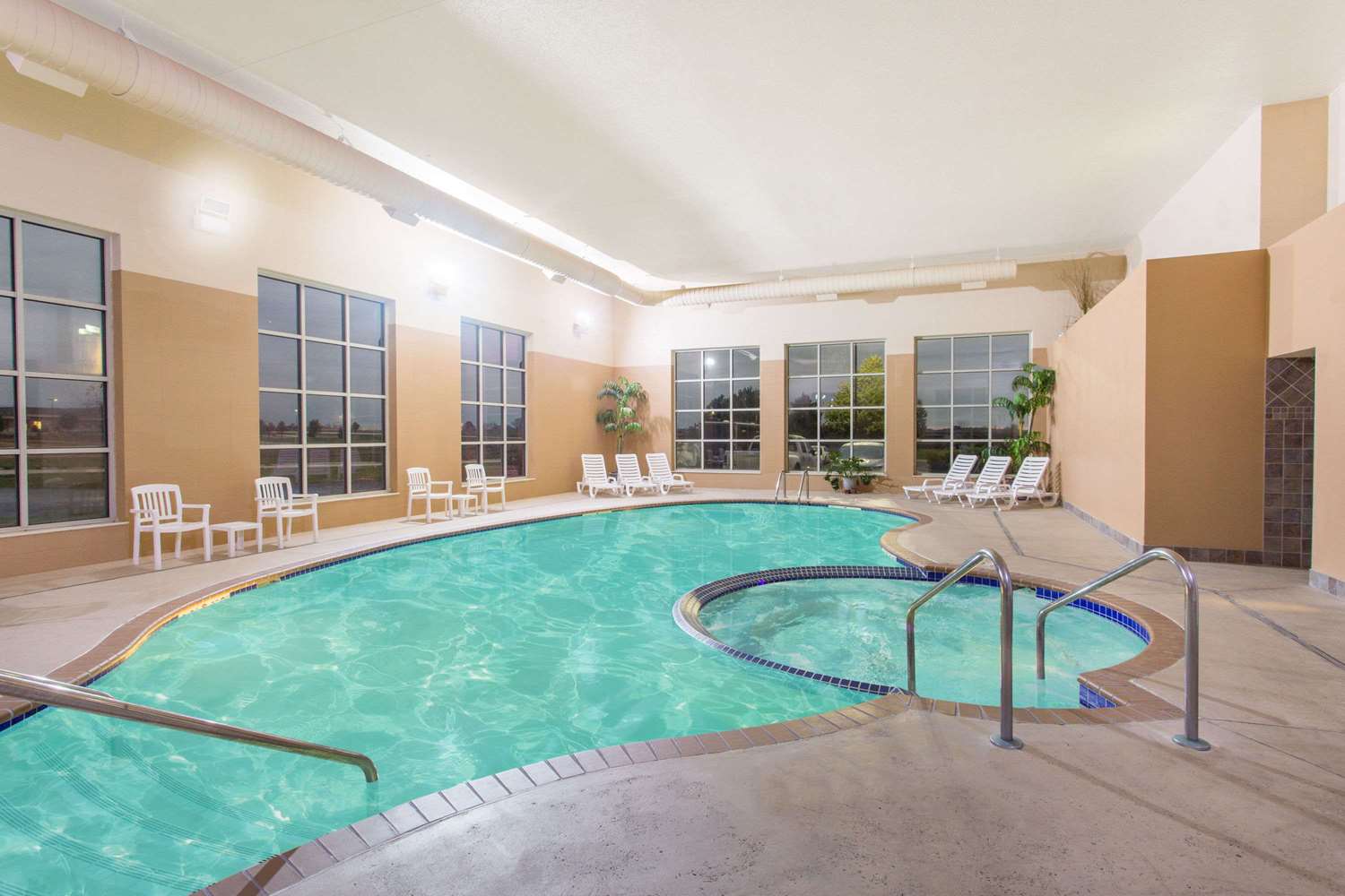 Baymont By Wyndham Plymouth 2/10