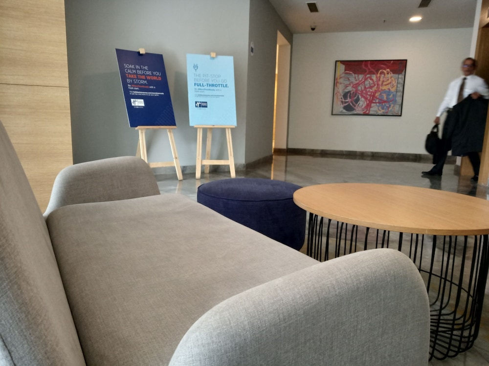 Holiday Inn Express Pune Pimpri 27/49
