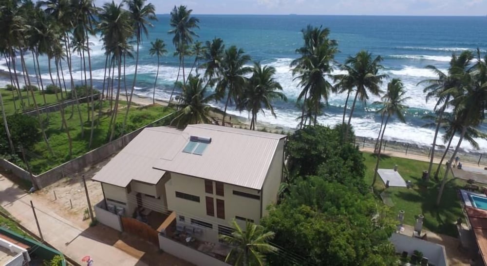 Chillax Villas 3/50