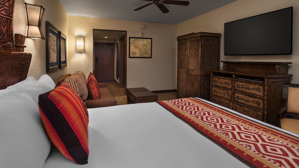 Deluxe, Studio, Queen Bed, Sofa, Club Floor