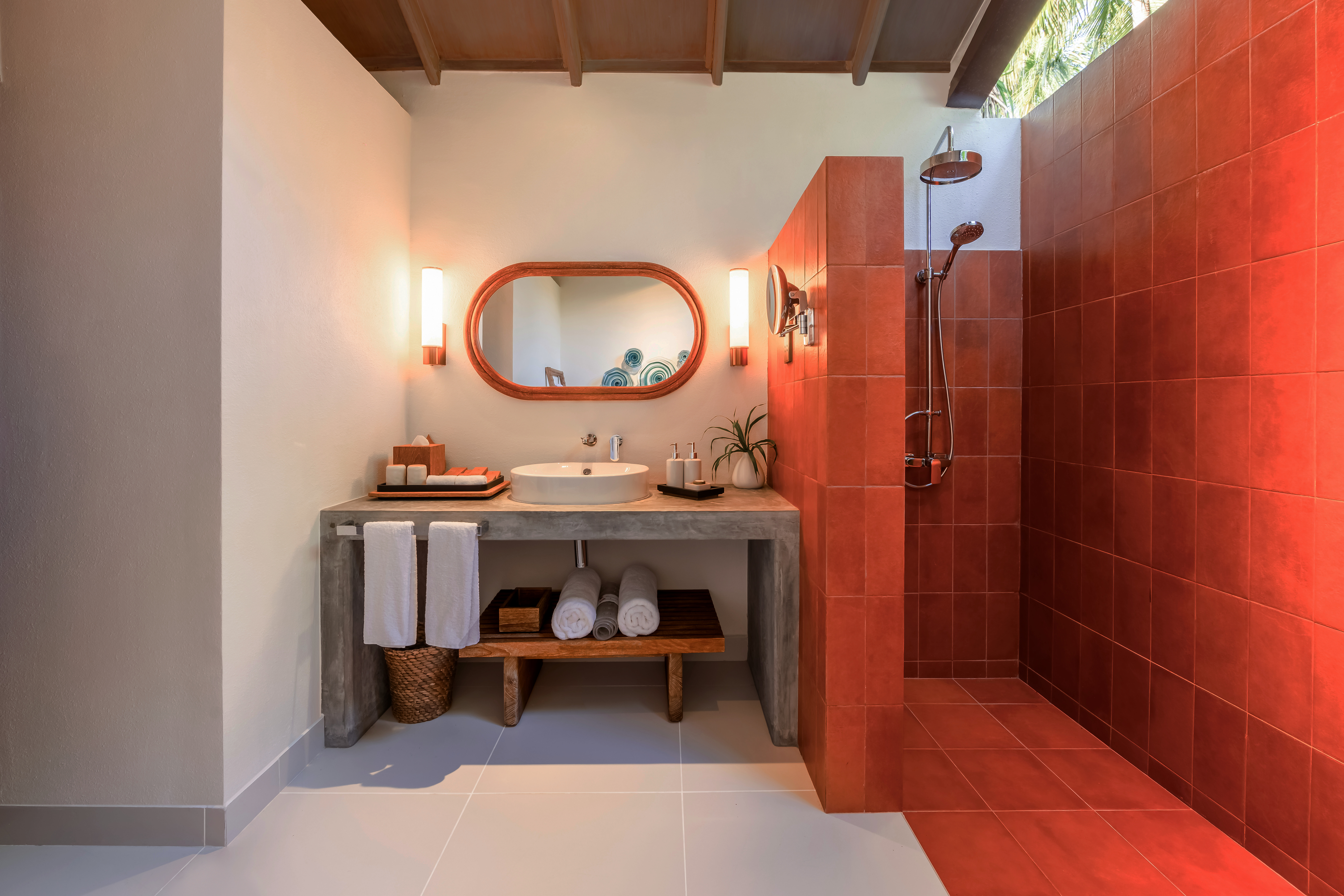 Deluxe Sunset Villa with Pool، NH Collection Maldives Reethi Resort 2/2