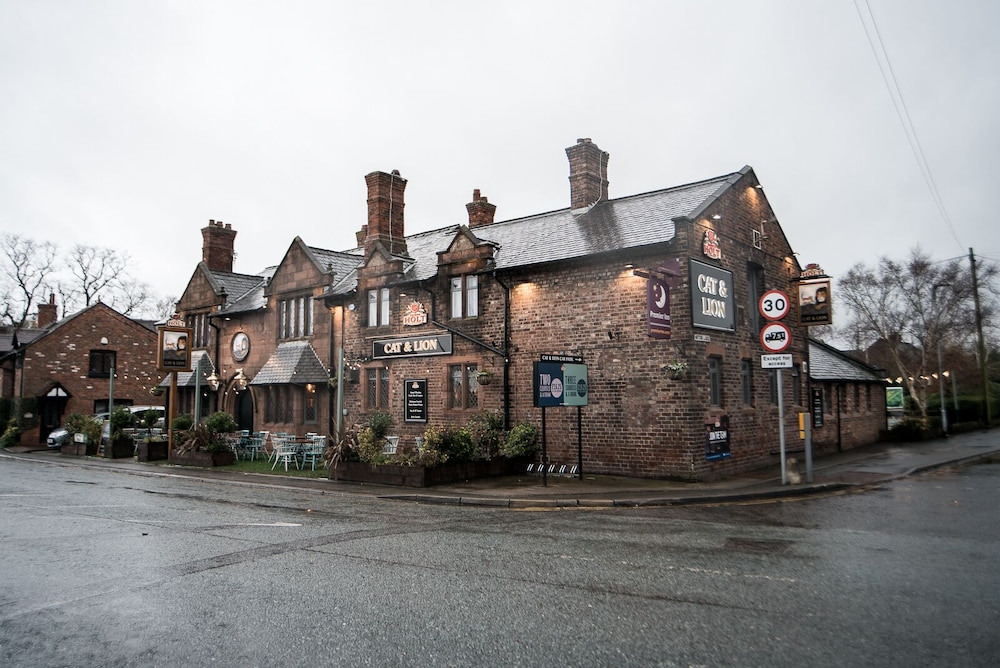 Cat and Lion Country Pub and Hotel 2/51