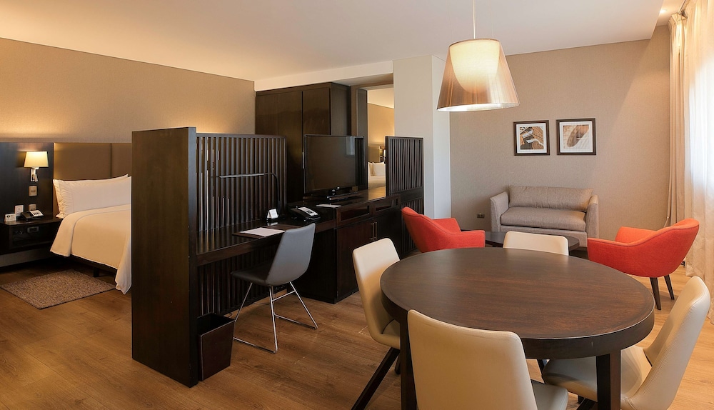 Radisson Hotel Santa Cruz 42/63